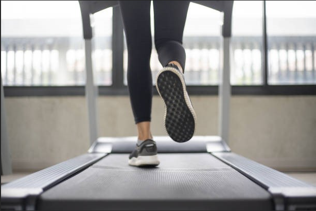 What Treadmill Belt Size Is Best for Your Height and Stride