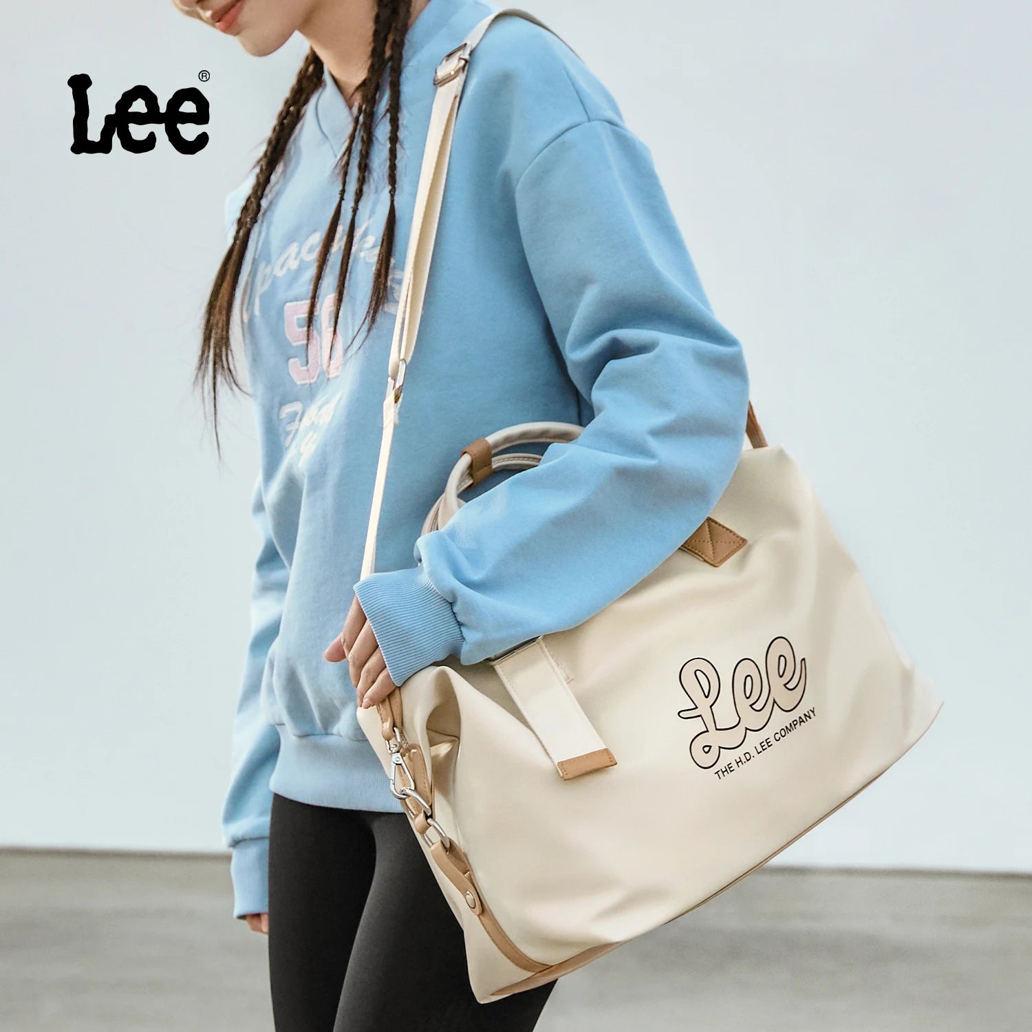 LEE Waterproof Ladies Weekend Travel Bag Women Medium Size Overnight Luggage Duffel Bag High Quality Gym Fitness Handbag School