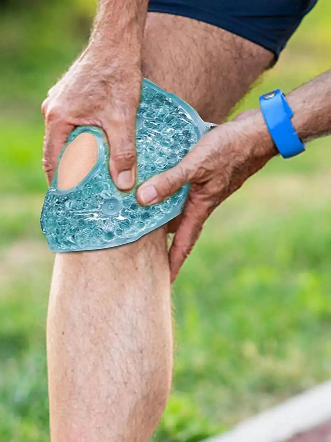Large Ice Bag Pack: Hot & Cold Therapy for Sports Injuries - Ankle, Head, Shoulder, Leg & Knee Wraps